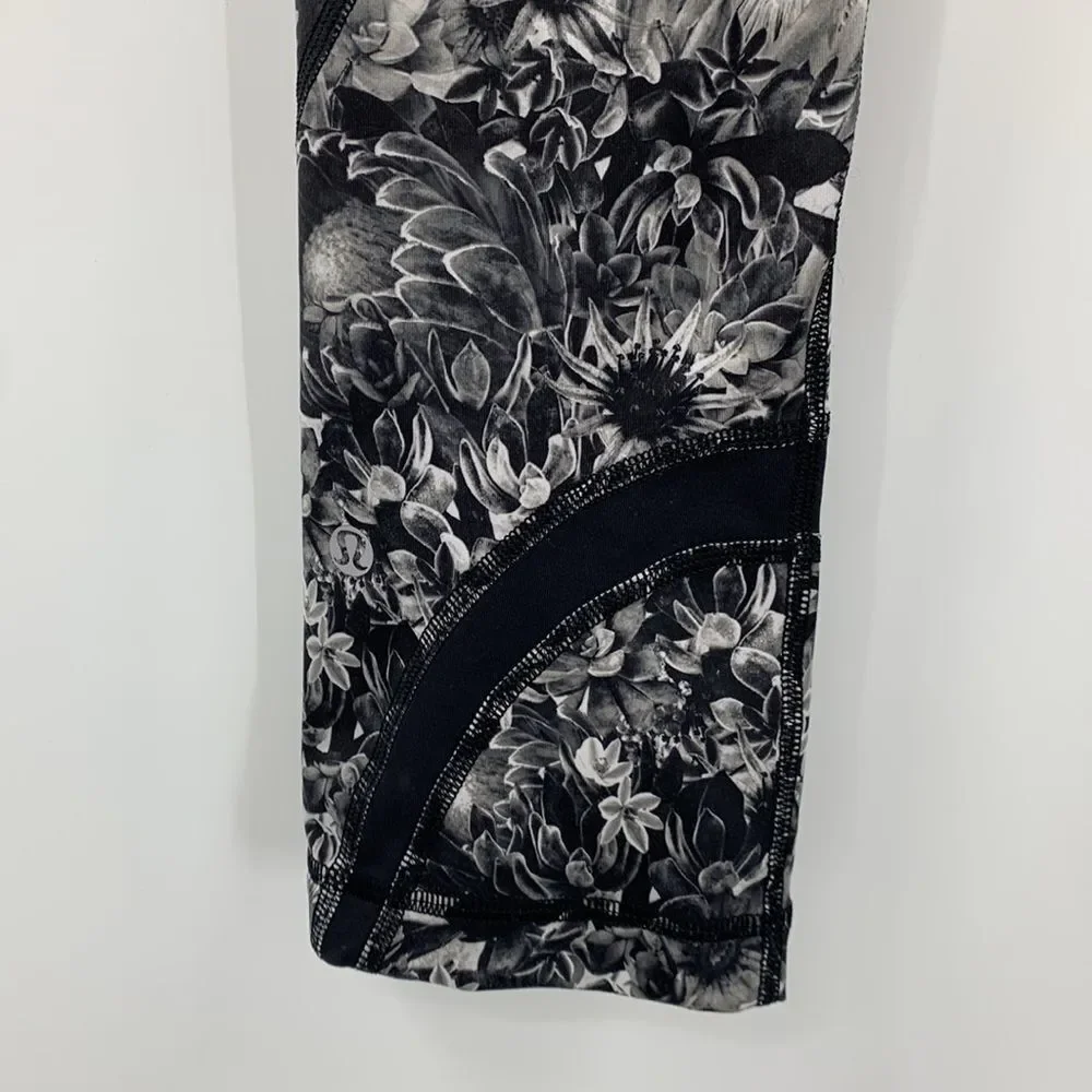 Lululemon Run Inspire II Flowabunga Luxtreme Crops Black &‎ White Floral Sz 4